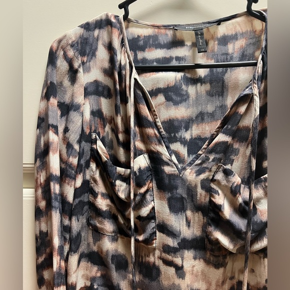 BCBG abstract silk JOSS shirt size small - Picture 3 of 7